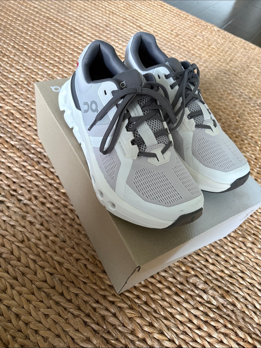 On Running Cloudrunner 2 women’s running shoes - Picture 2 of 4